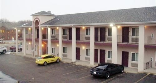 Townhouse Inn & Suites Omaha Exterior foto